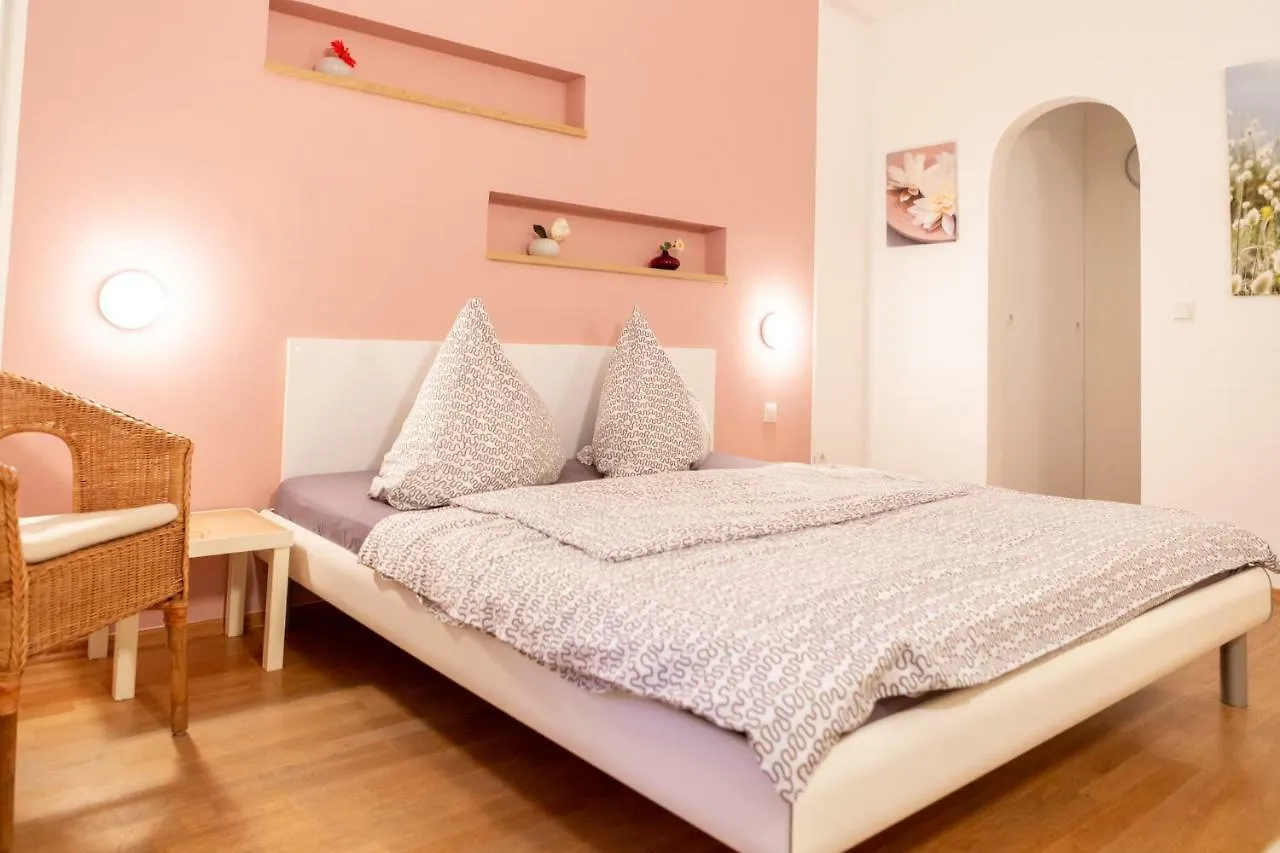 Apartment 1, Rothenburger Strasse 드레스덴