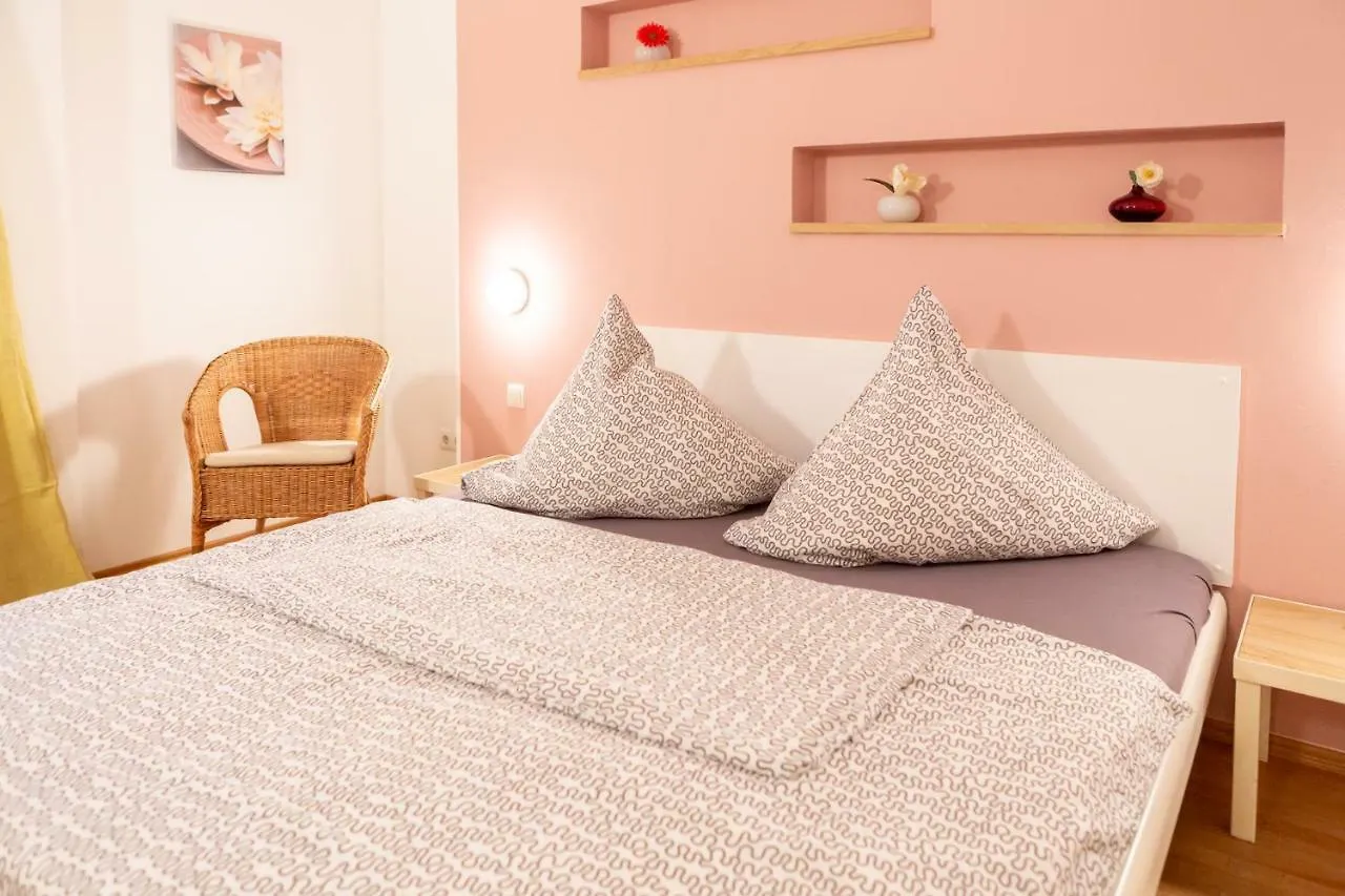 Apartment 1, Rothenburger Strasse 드레스덴